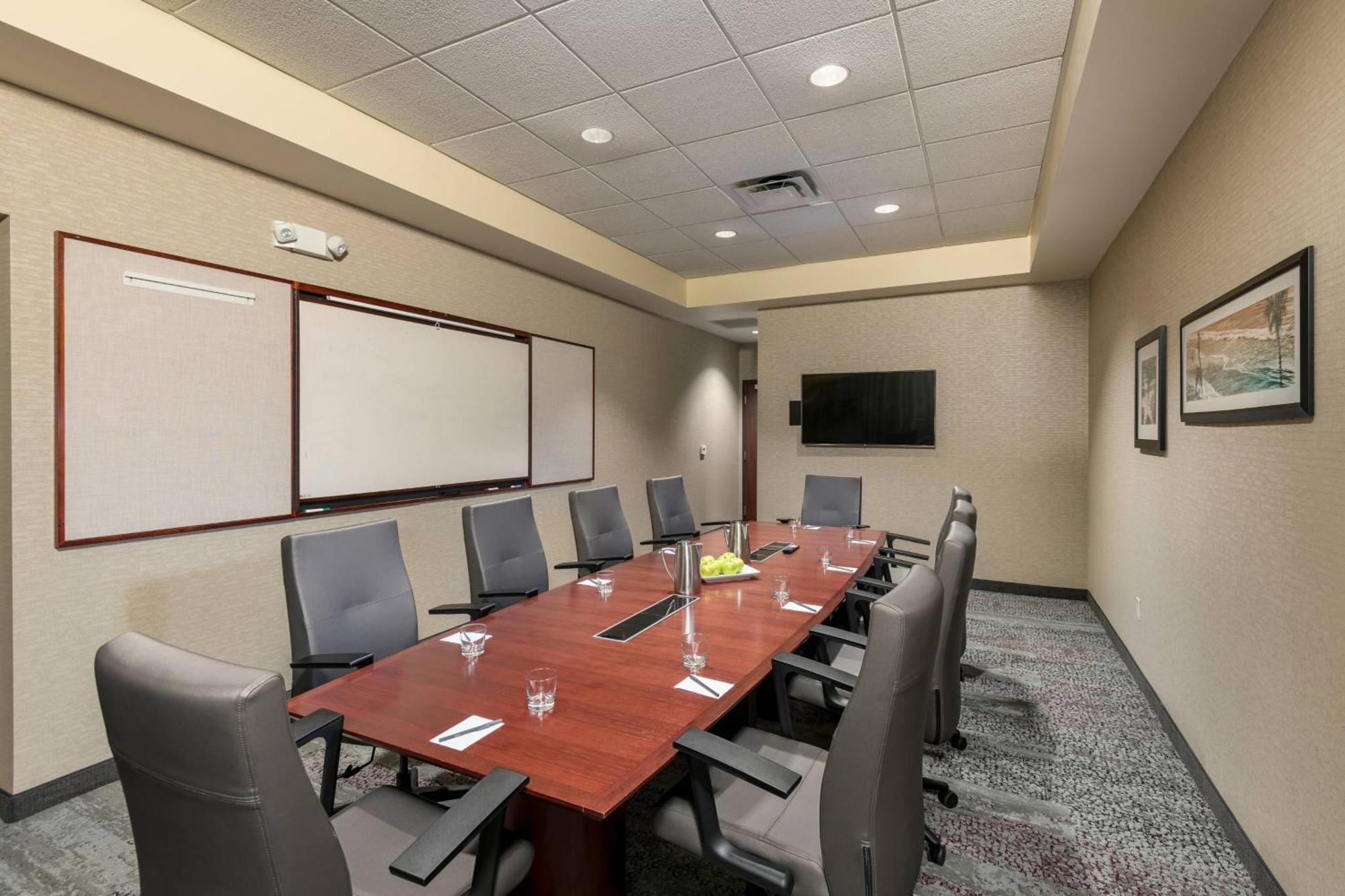 Courtyard By Marriott San Diego Oceanside Exterior photo