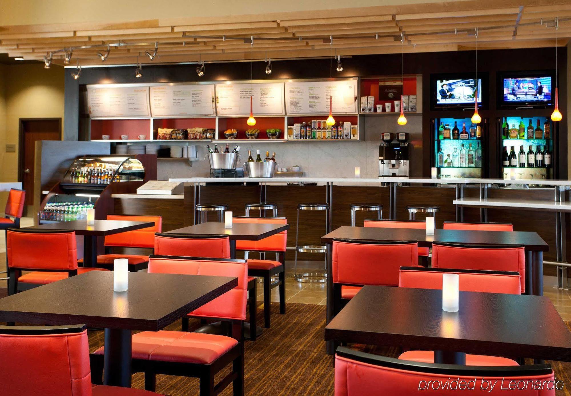 Courtyard By Marriott San Diego Oceanside Restaurant photo